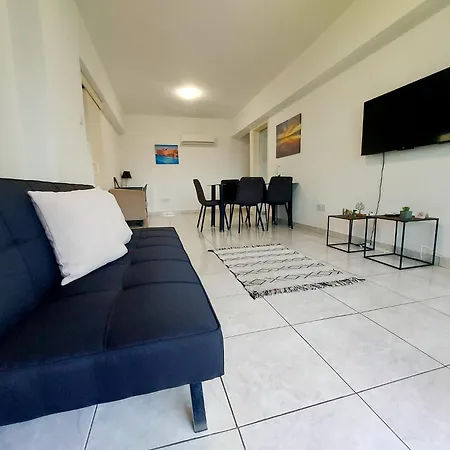 Erika Sea Breeze Makenzie *