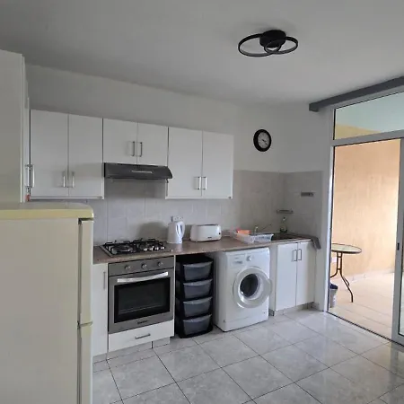 Erika Sea Breeze Makenzie * Larnaca